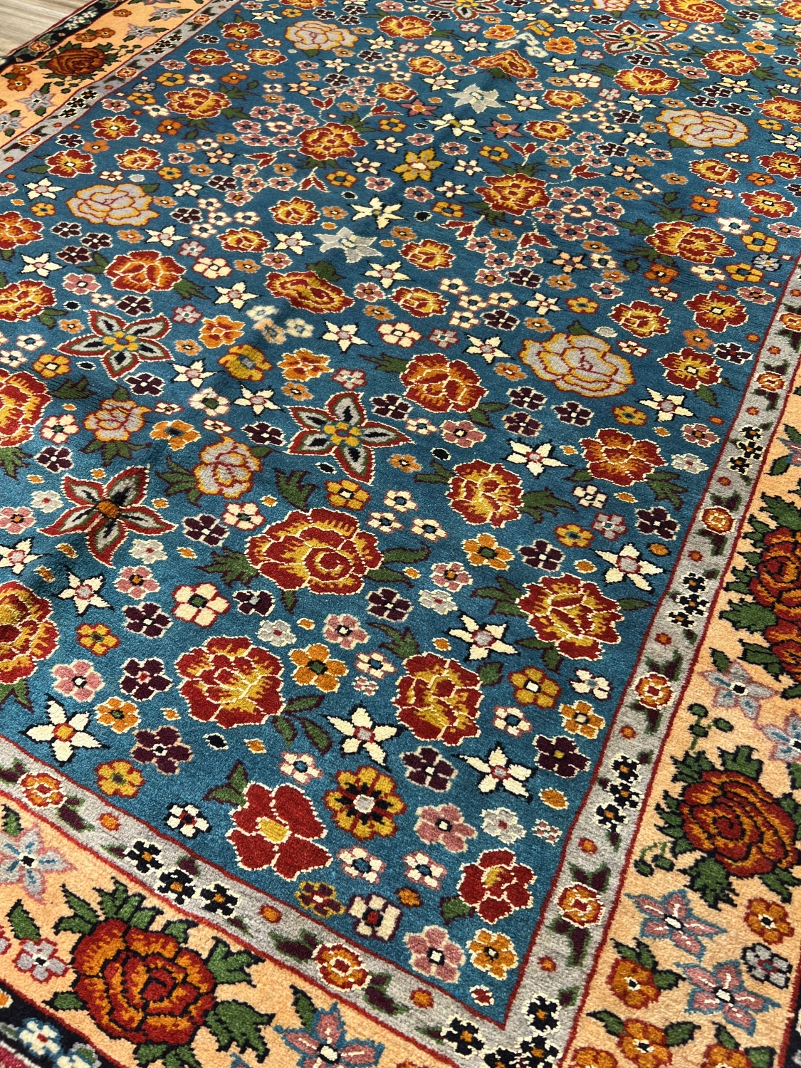 carpet-farshboom-2923243399