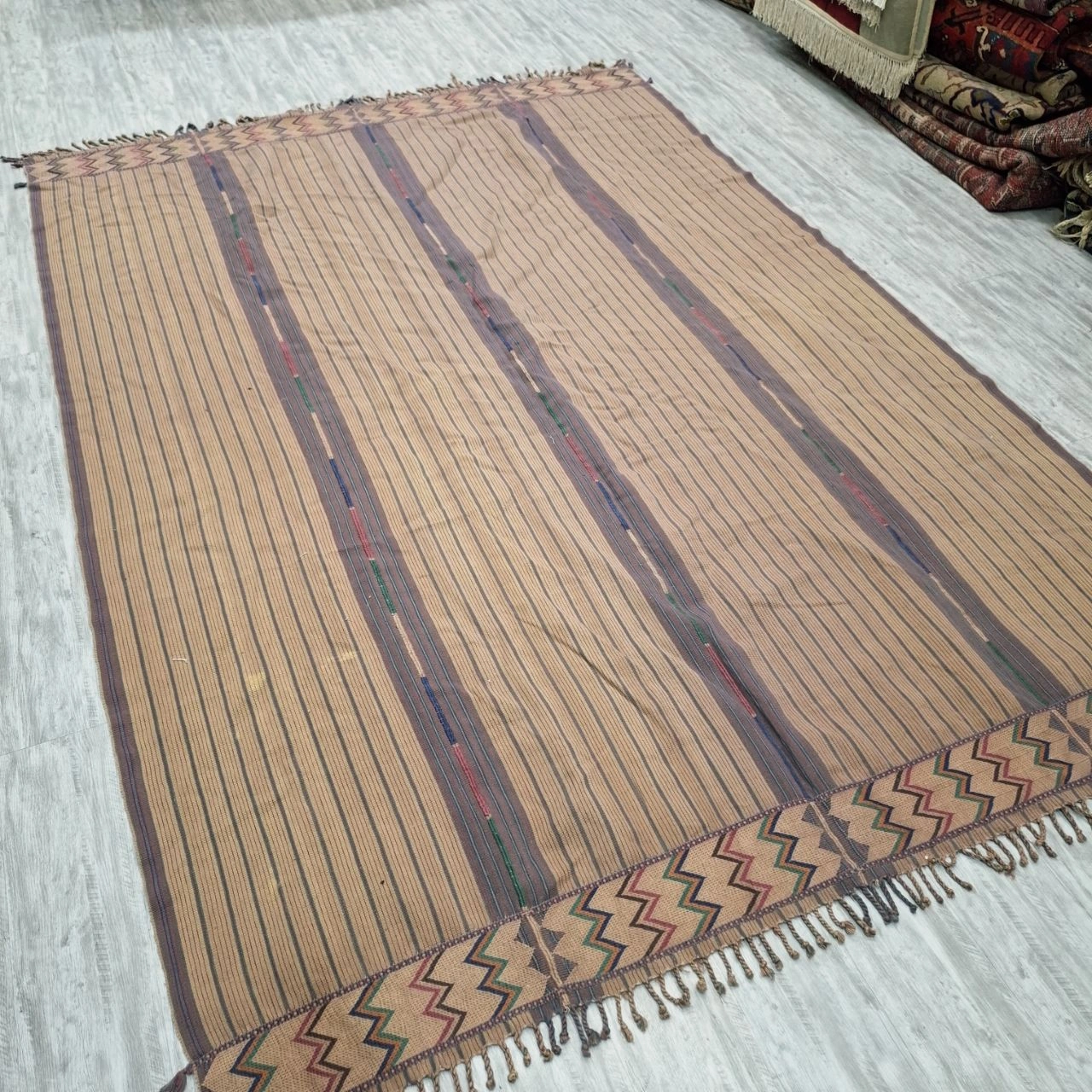 carpet-farshboom-3089916930