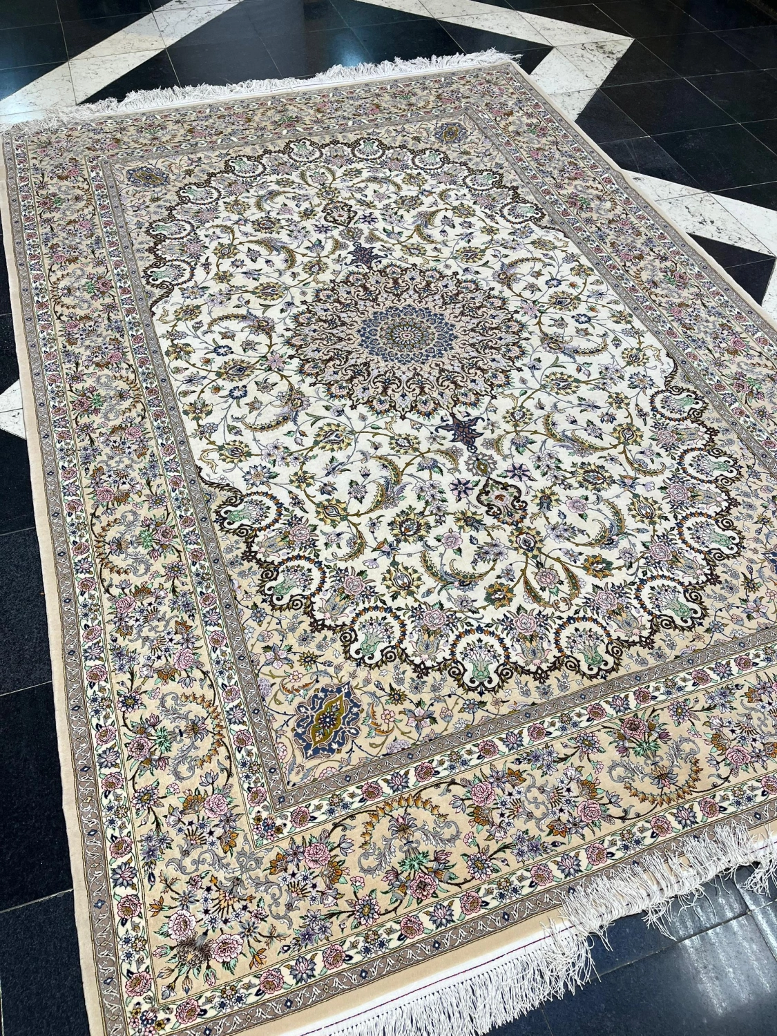 carpet-farshboom-3093984386