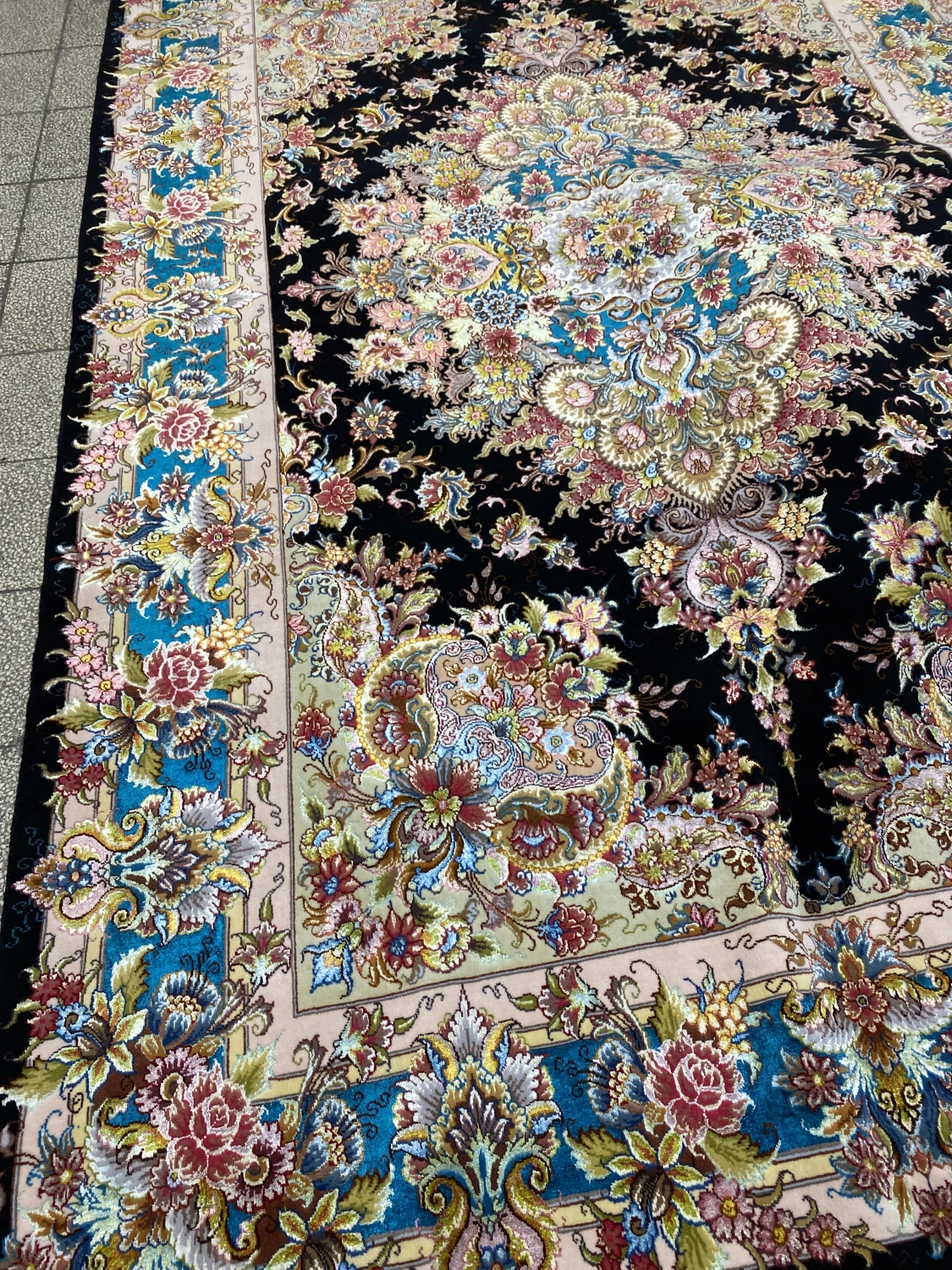 carpet-farshboom-3799401461