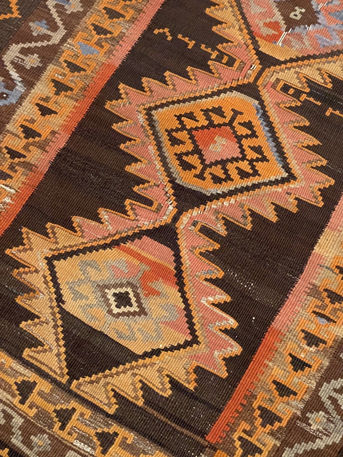 carpet-farshboom-3810702629