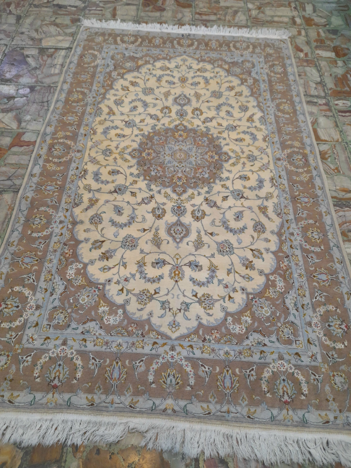 carpet-farshboom-3967608993