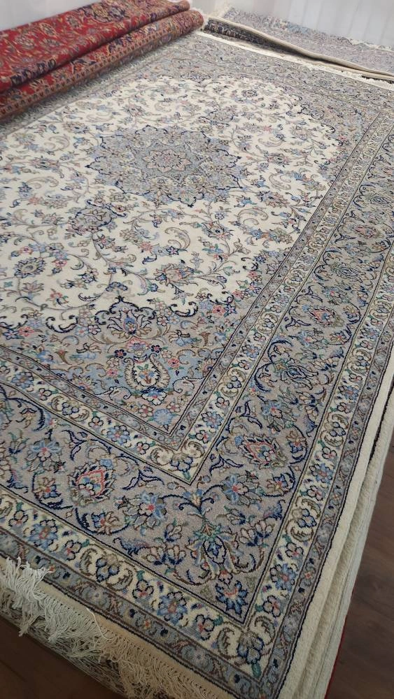 carpet-farshboom-4066336380