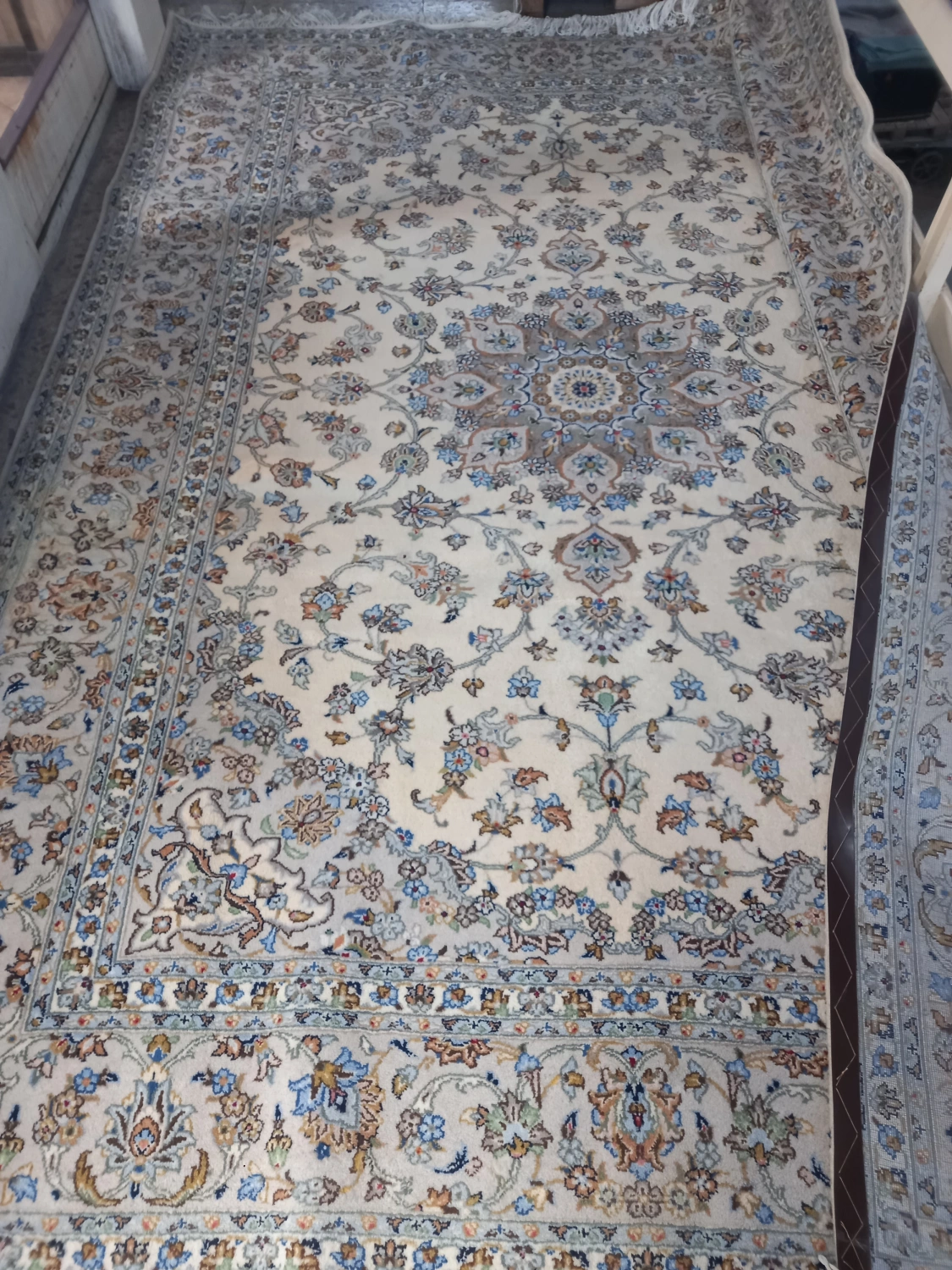 carpet-farshboom-4075511395