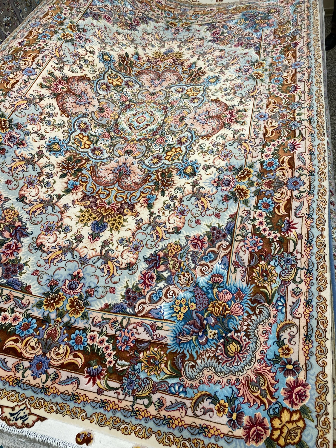 carpet-farshboom-4391938124