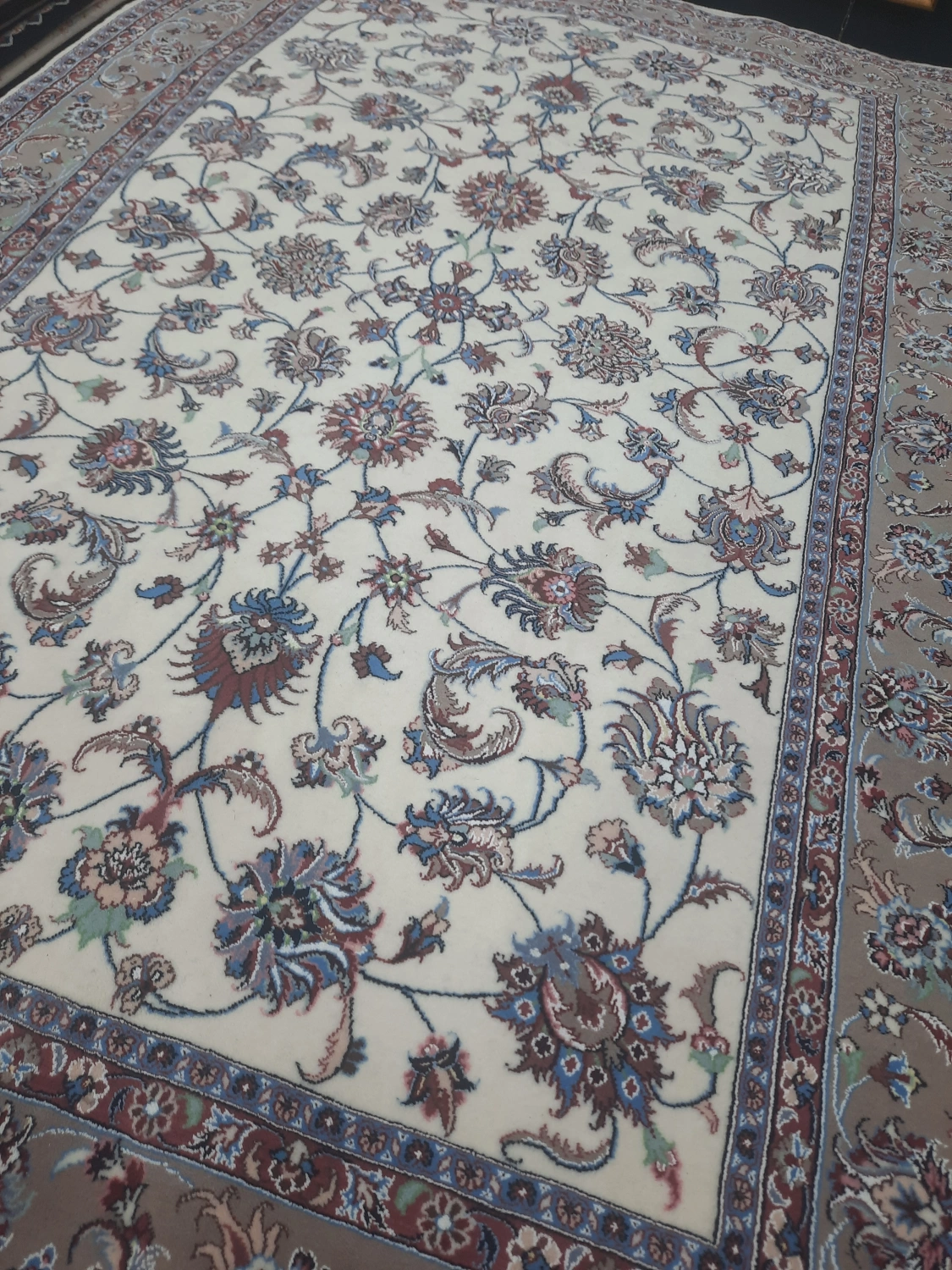 carpet-farshboom-4451577187