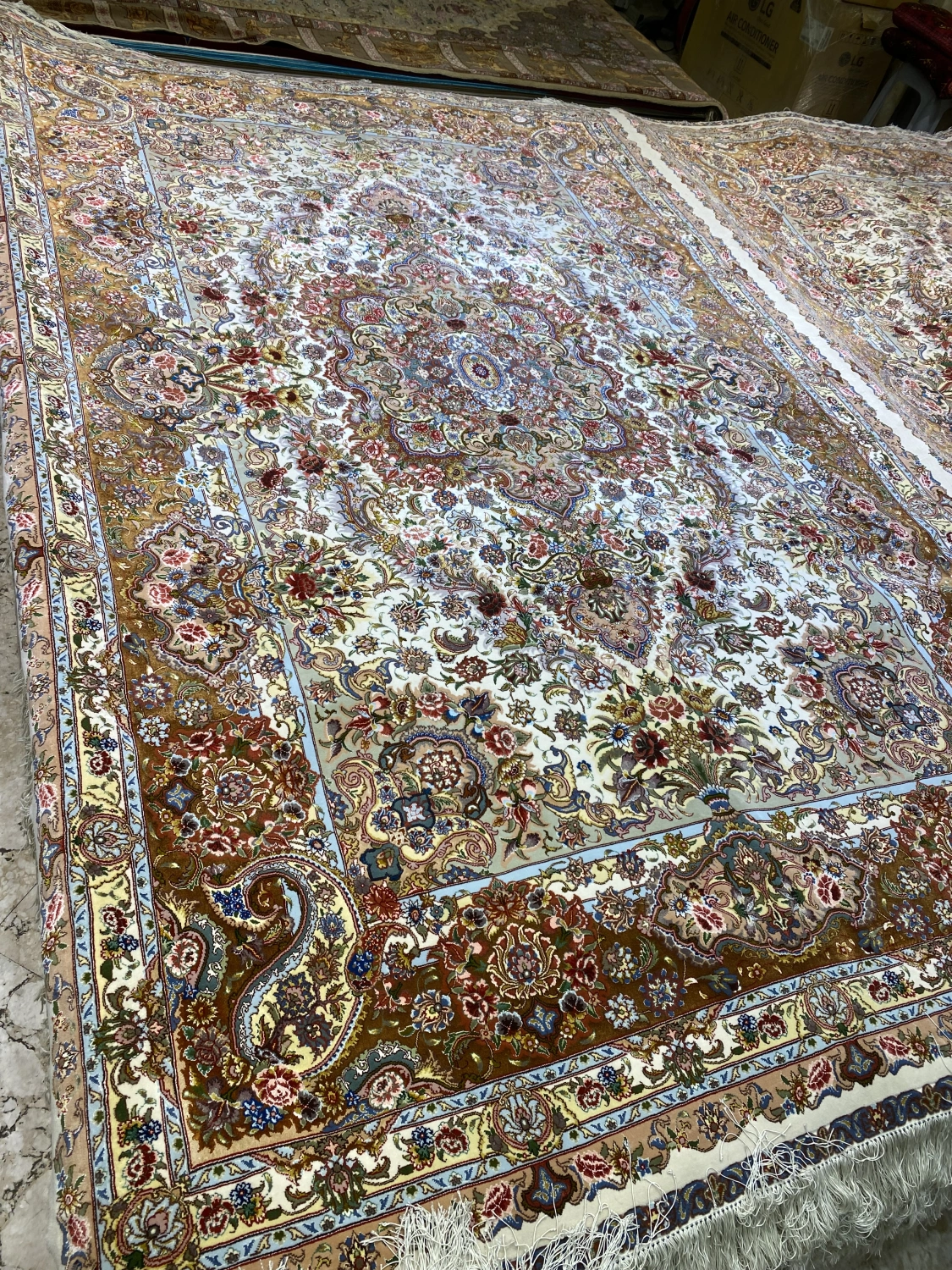 carpet-farshboom-5620701708