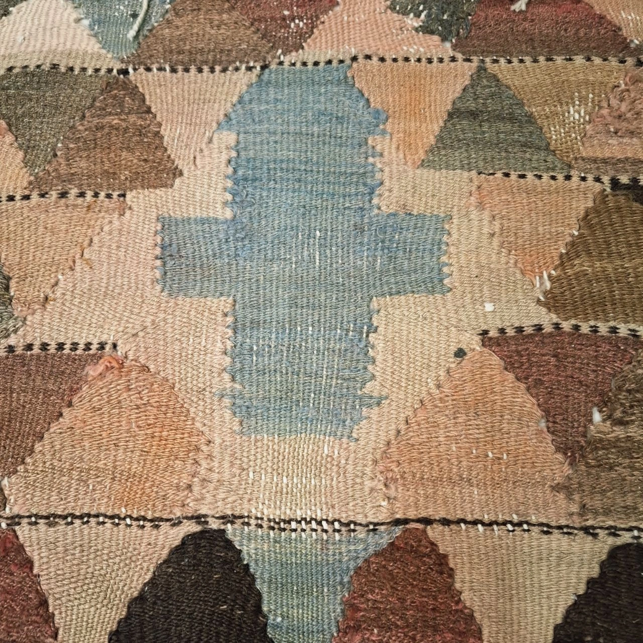 carpet-farshboom-5895776109