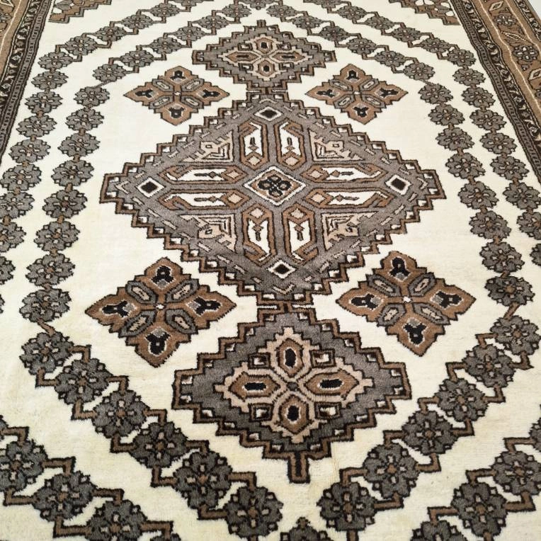 carpet-farshboom-6342250946