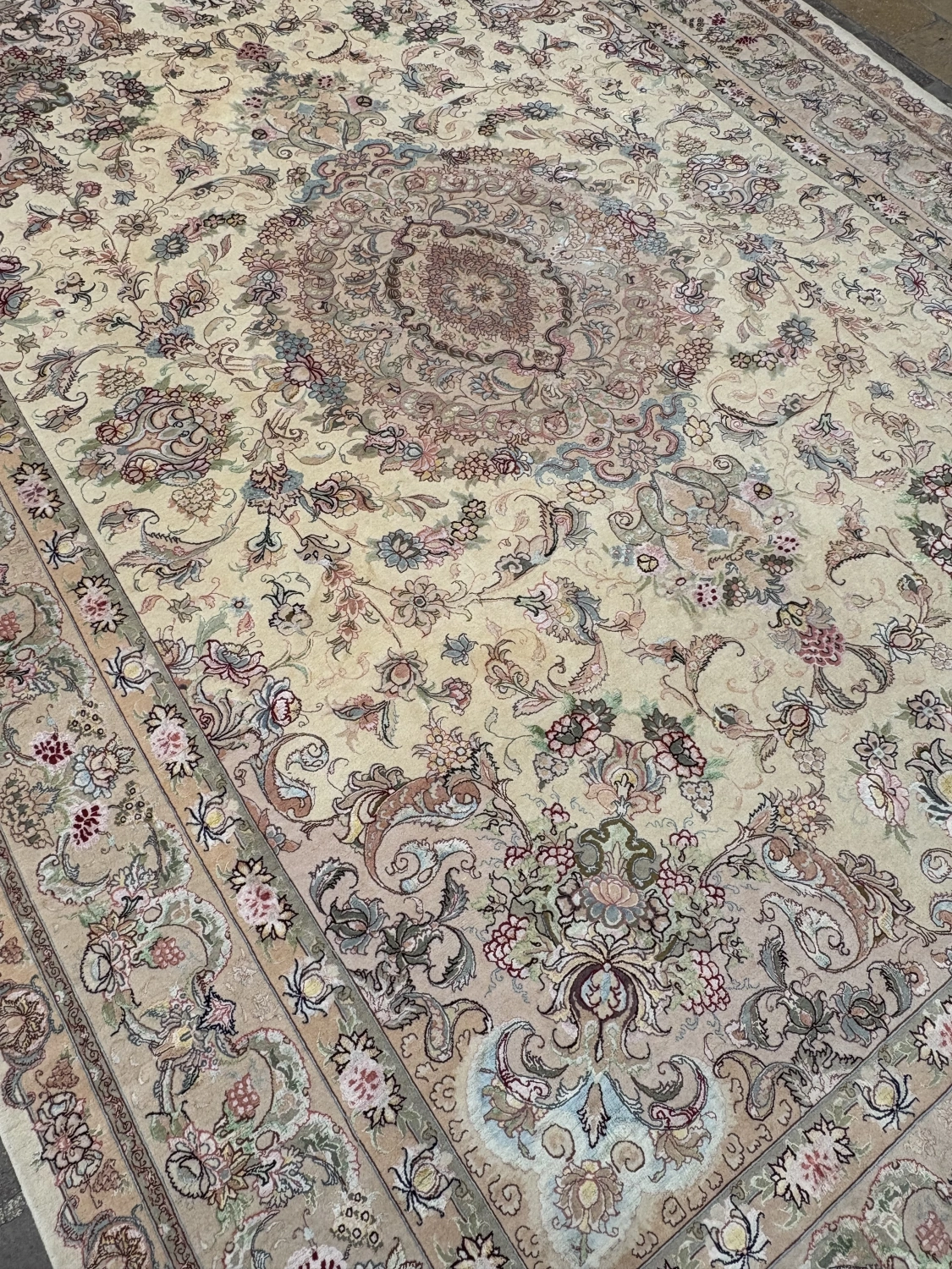 carpet-farshboom-7483875907