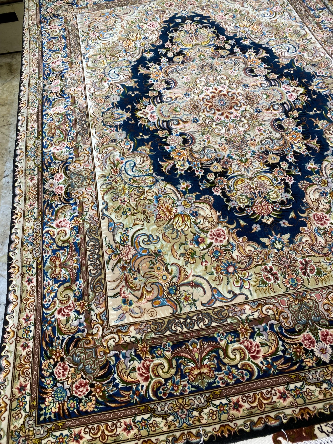 carpet-farshboom-7566493196