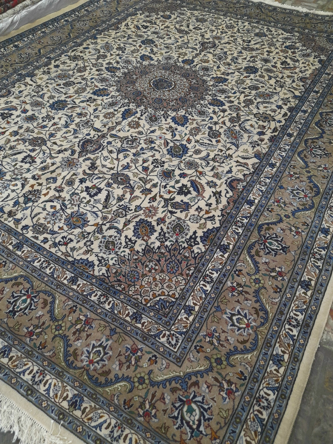 carpet-farshboom-7768834165