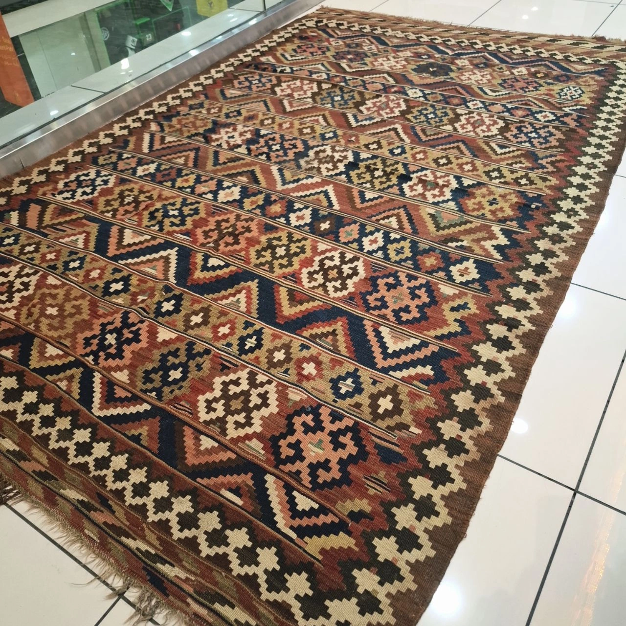 carpet-farshboom-8748856040