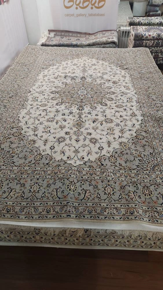 carpet-farshboom-8909385596