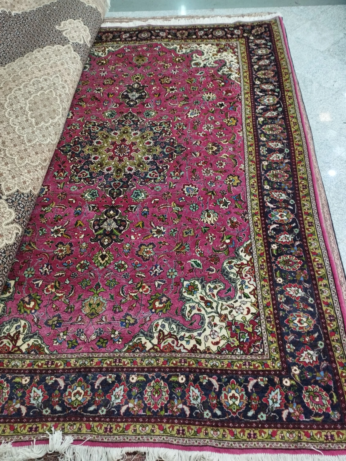 carpet-farshboom-8981765637