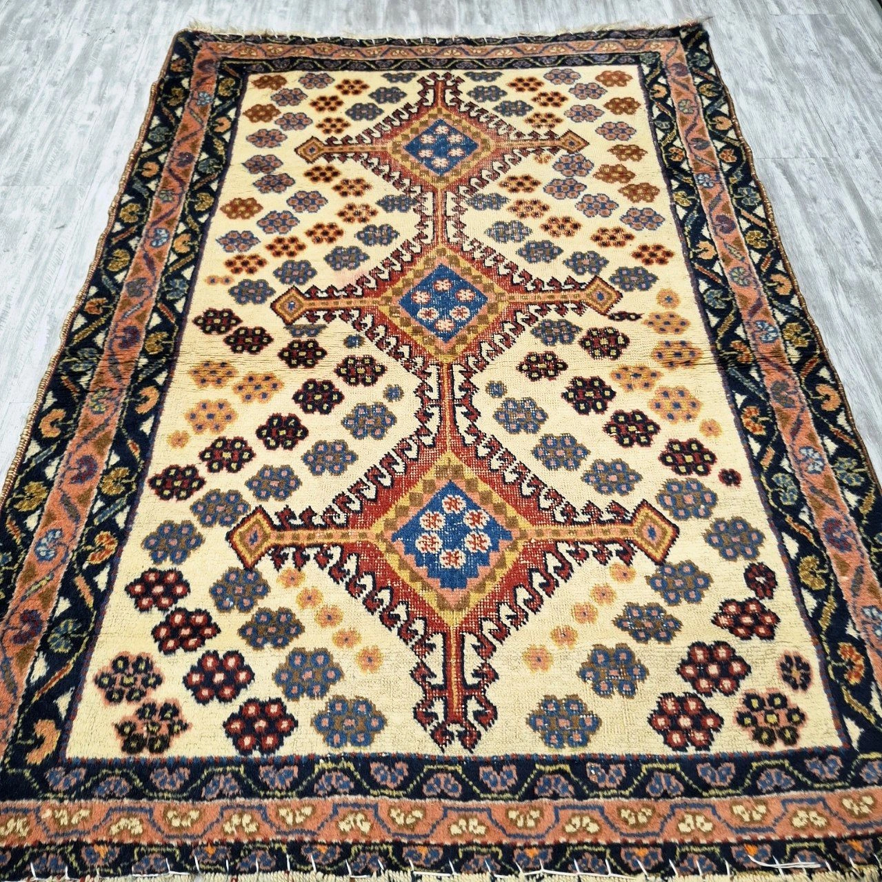 carpet-farshboom-1048641102