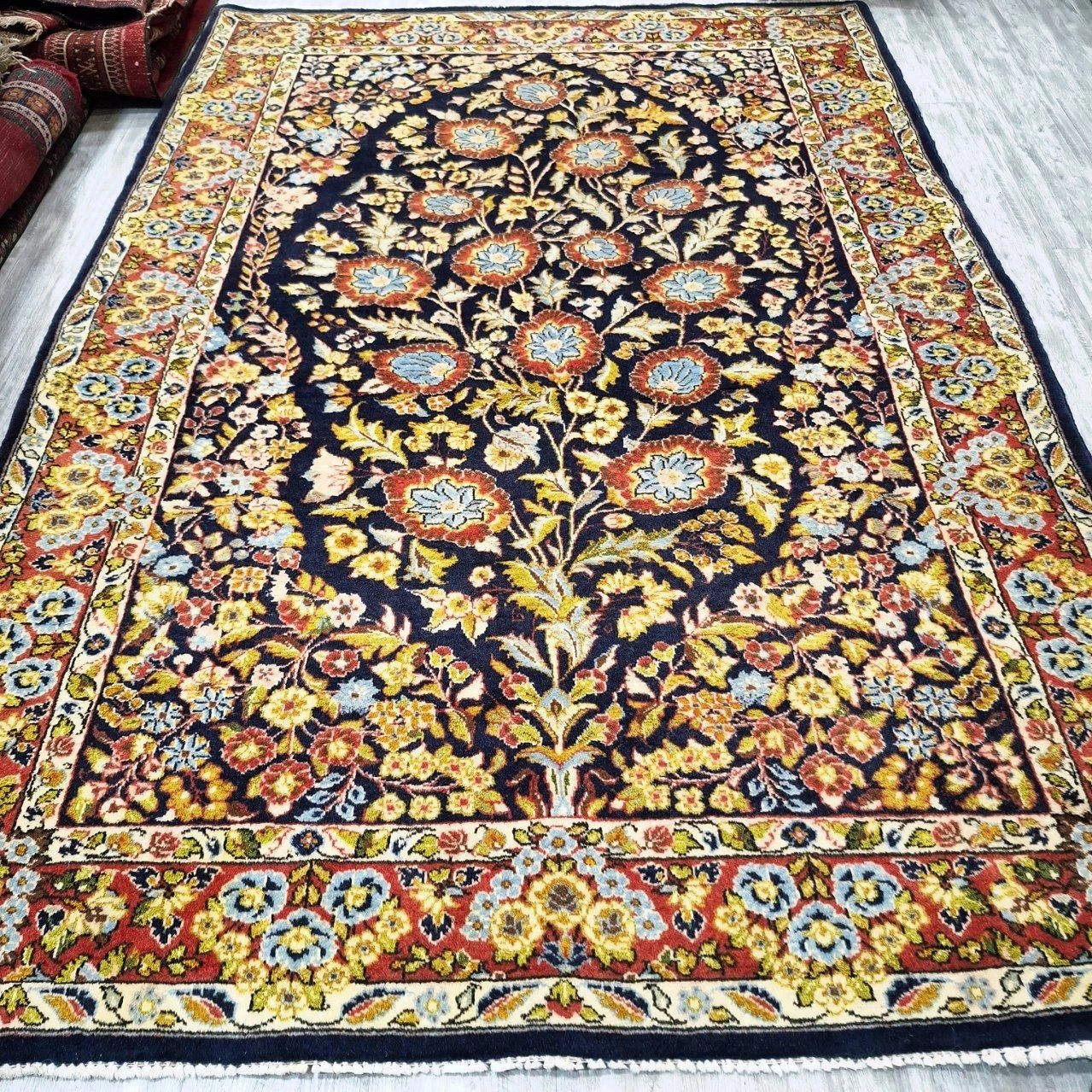 carpet-farshboom-1070962719