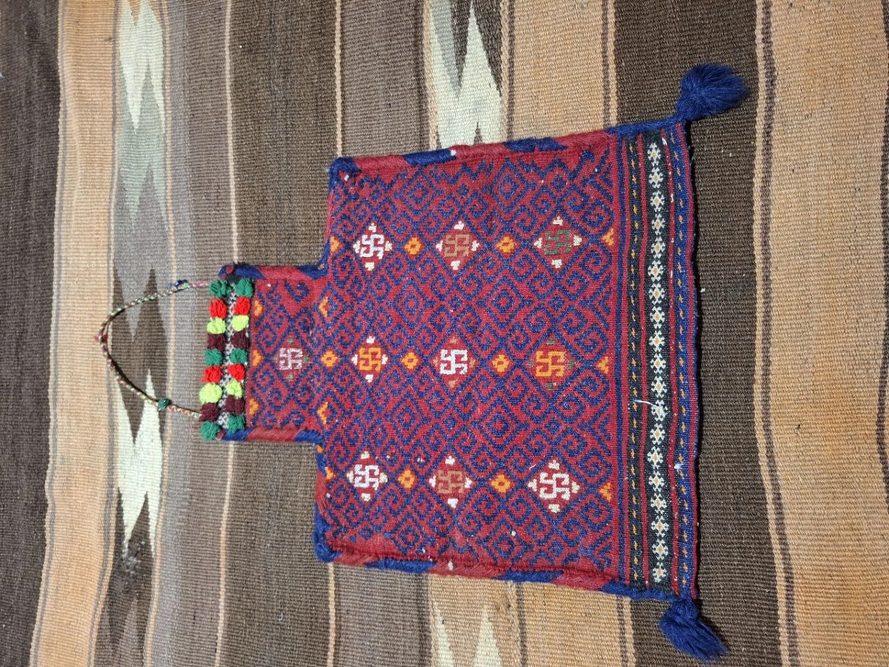 carpet-farshboom-2187566260