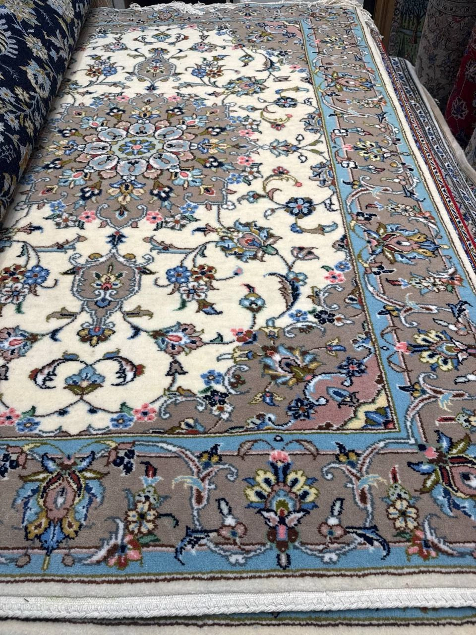 carpet-farshboom-2223733580