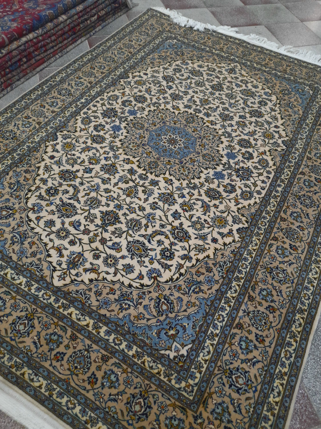 carpet-farshboom-2504691895