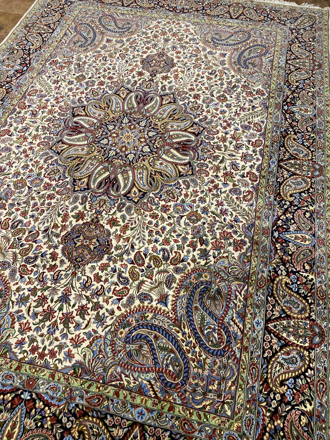 carpet-farshboom-3139356462