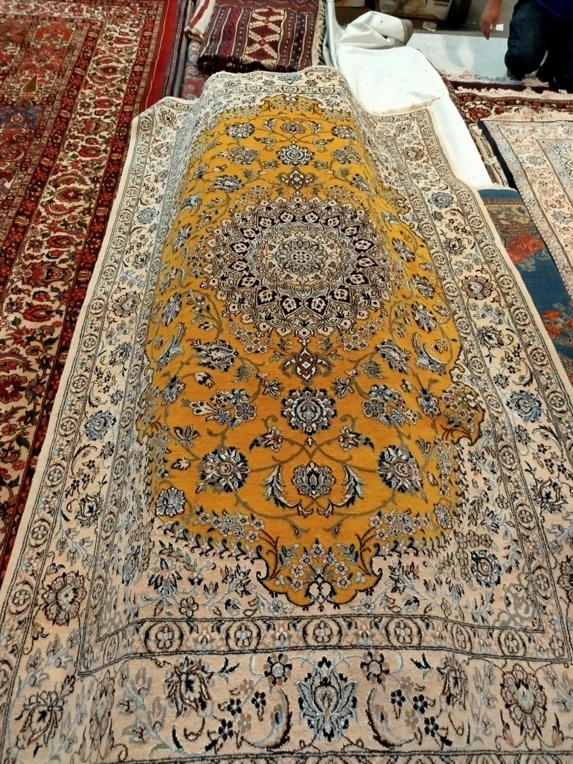 carpet-farshboom-7034550514