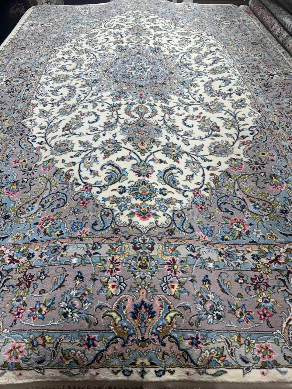carpet-farshboom-7467782509