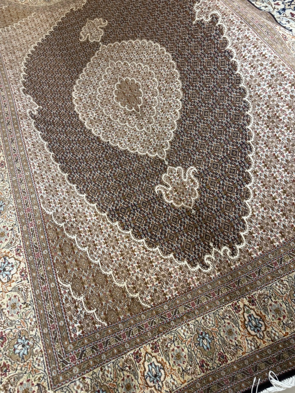 carpet-farshboom-8728526177