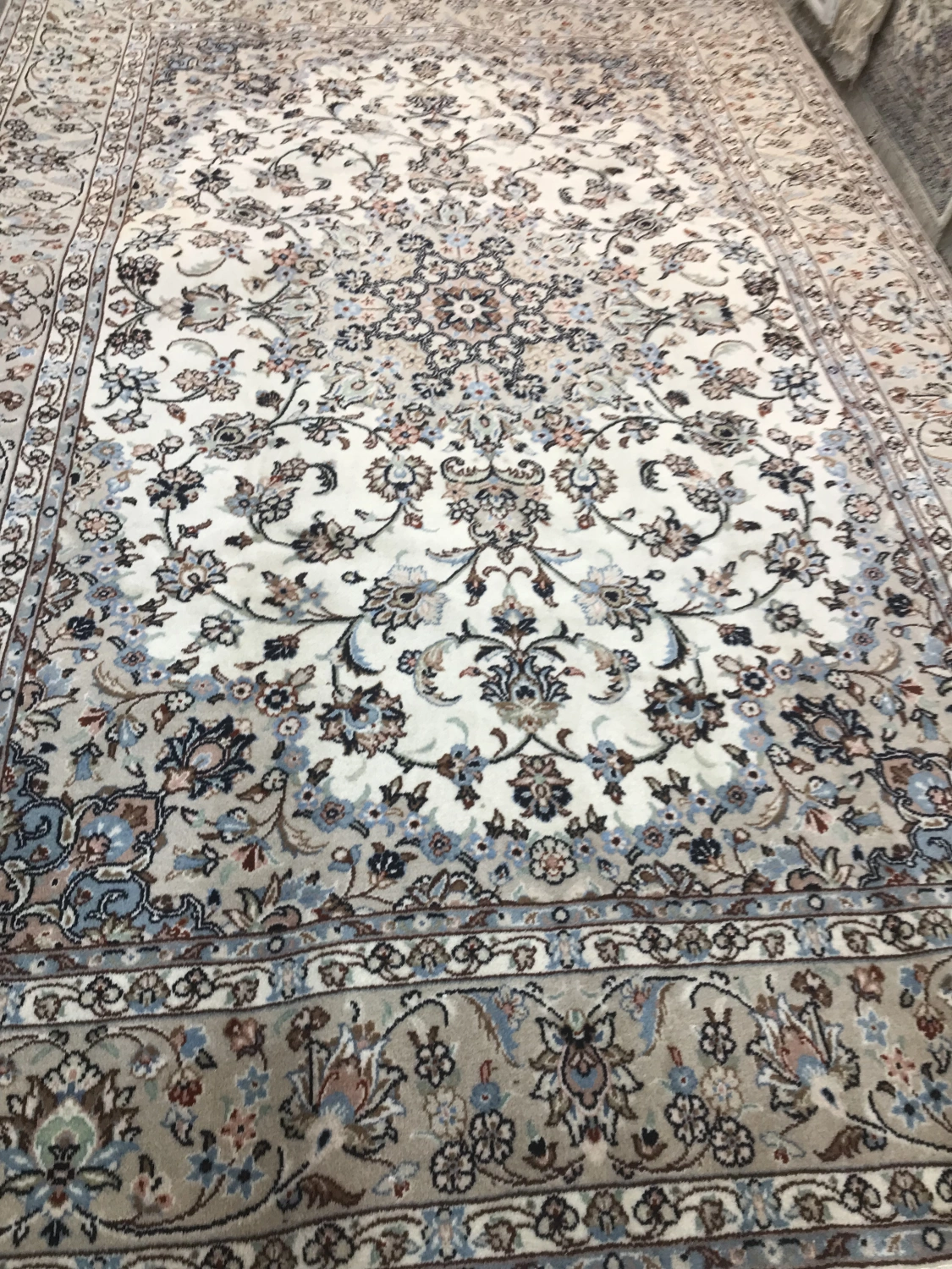 carpet-farshboom-9876038304