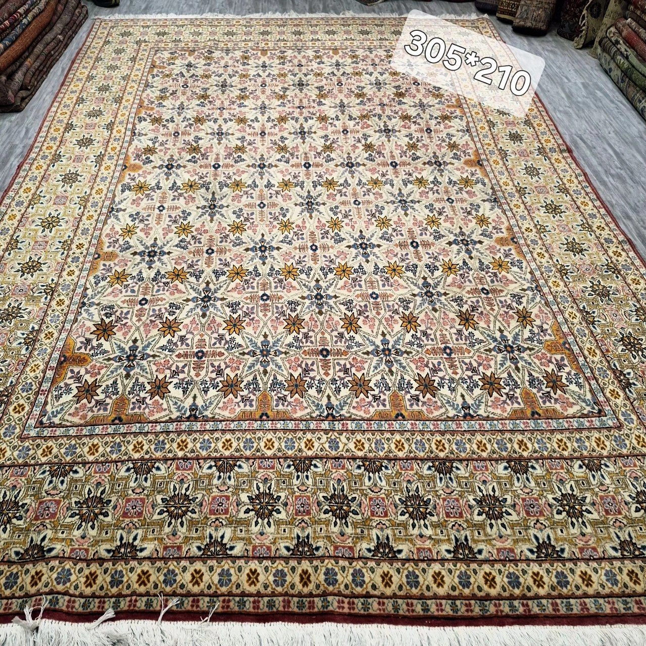 carpet-farshboom-1115347605