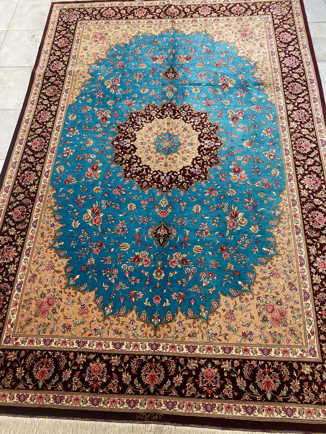 carpet-farshboom-1999885209