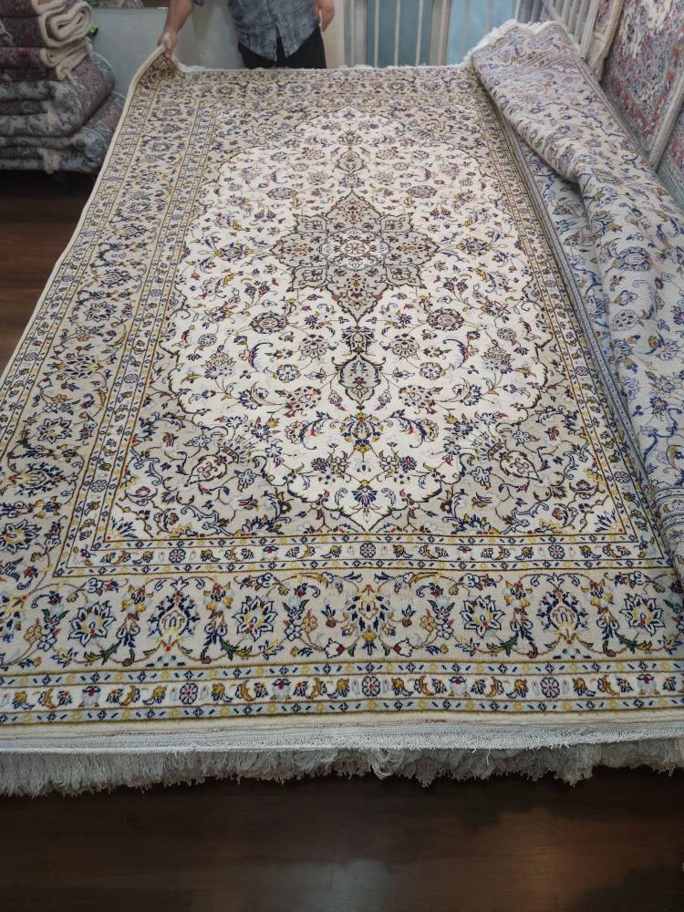 carpet-farshboom-2413319031