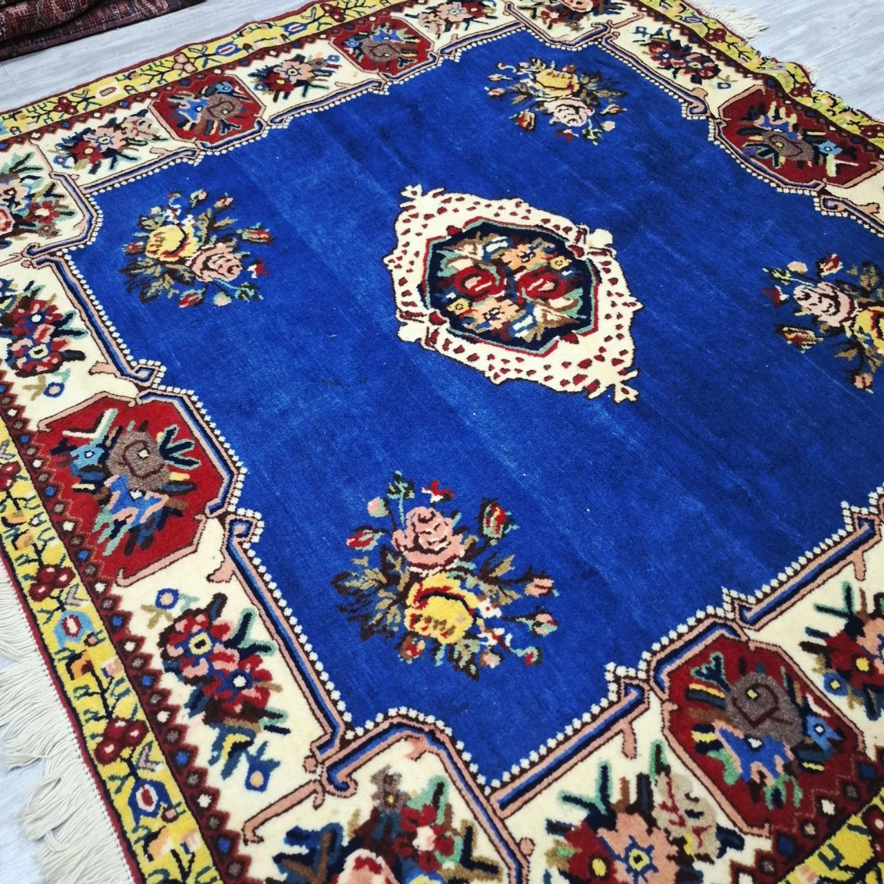 carpet-farshboom-2572195036