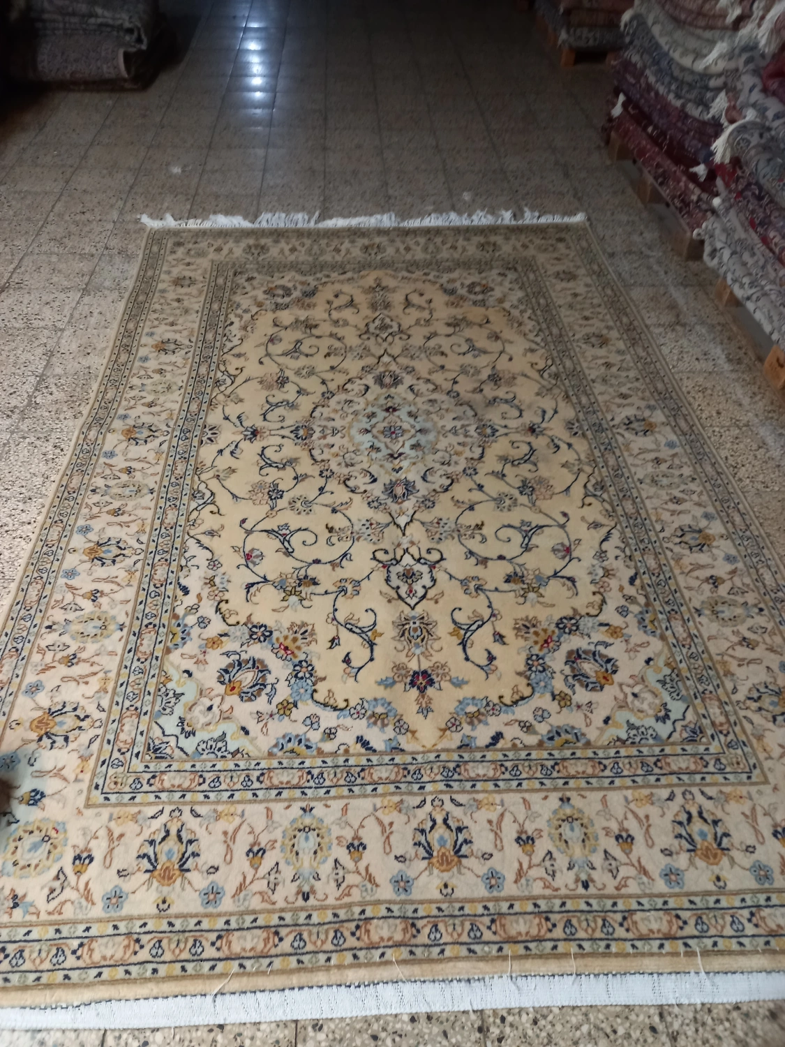carpet-farshboom-8772603765