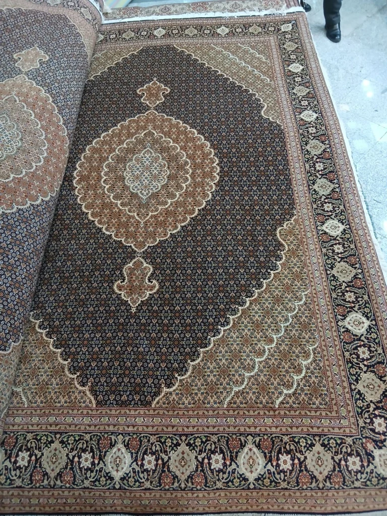 carpet-farshboom-1167270781