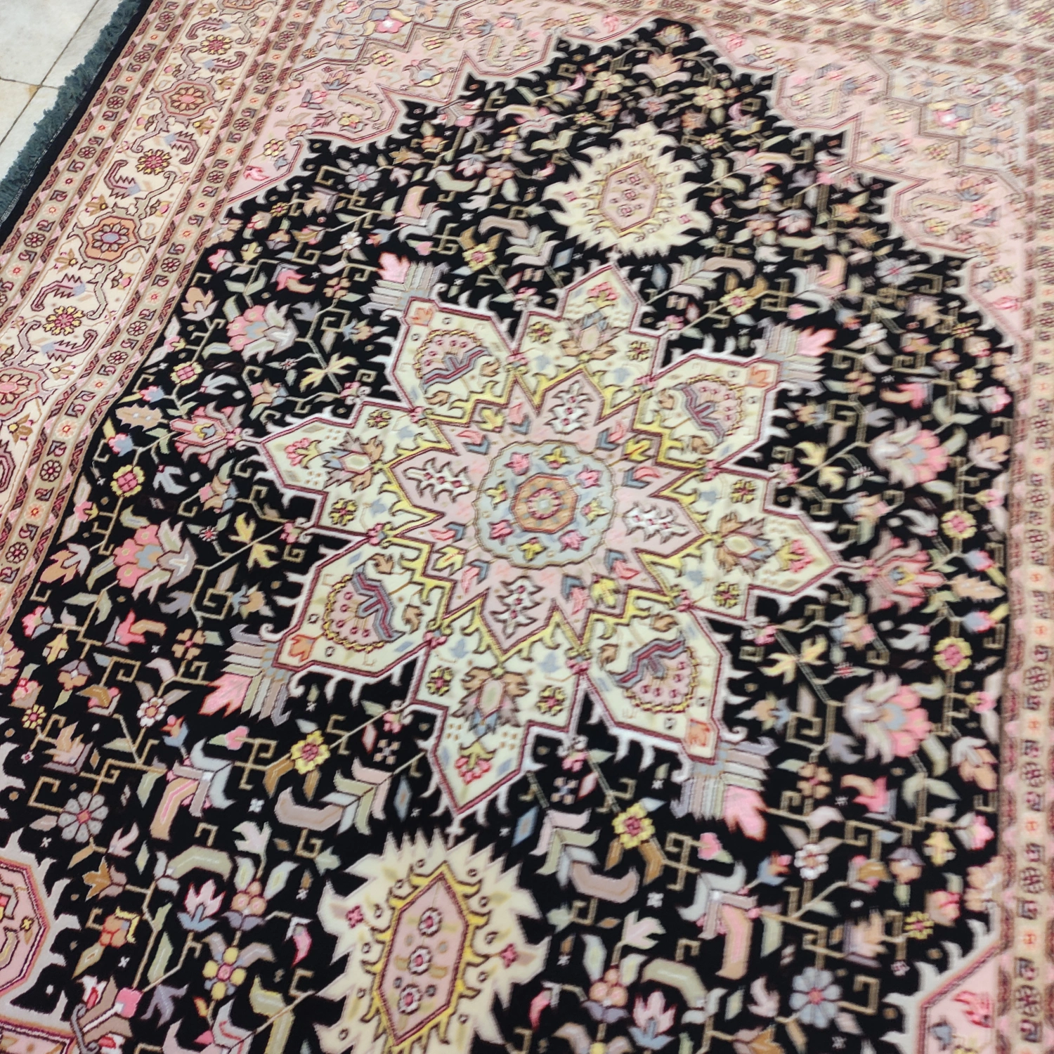 carpet-farshboom-1261617498