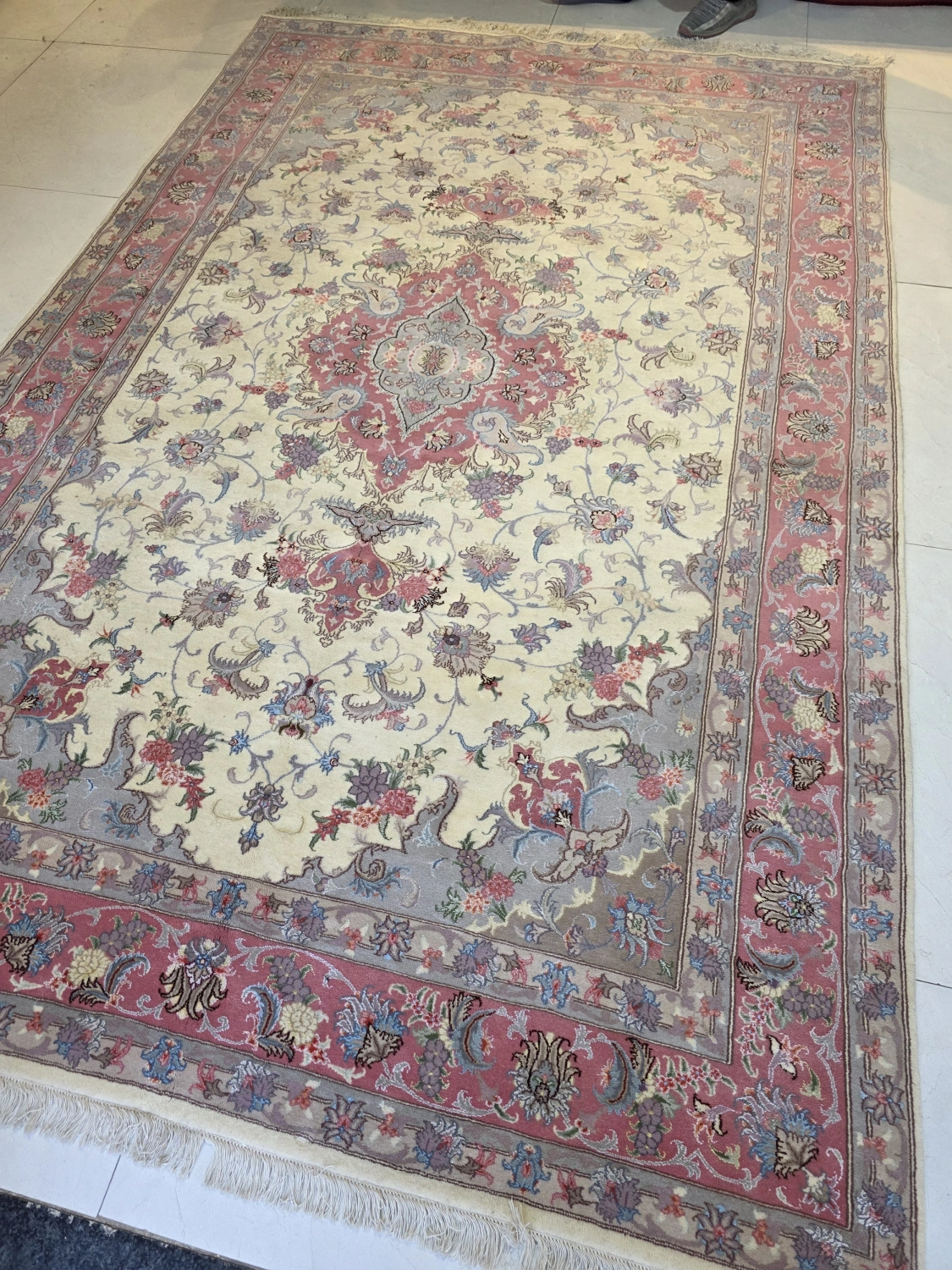 carpet-farshboom-1714799163
