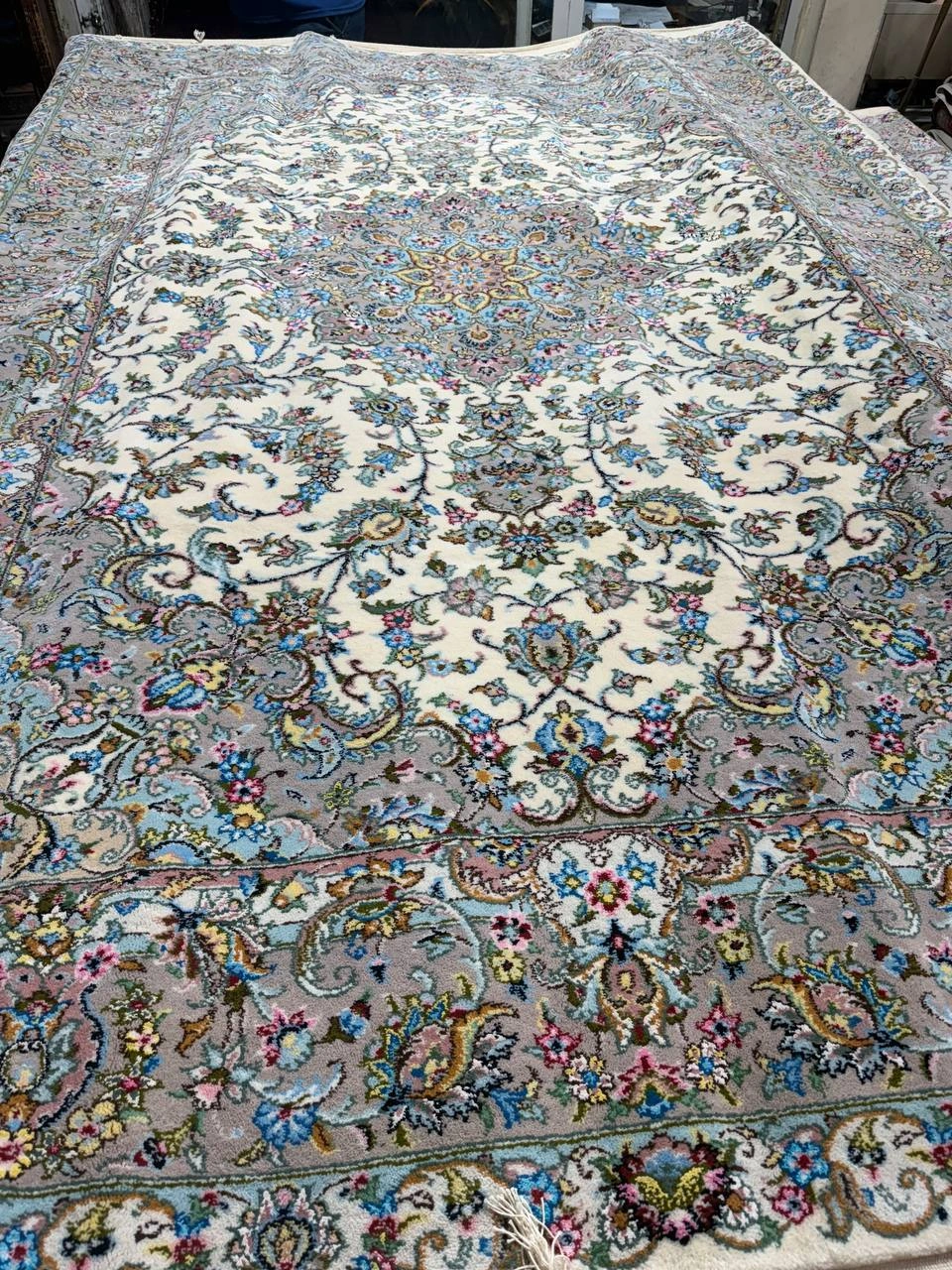 carpet-farshboom-2565815290