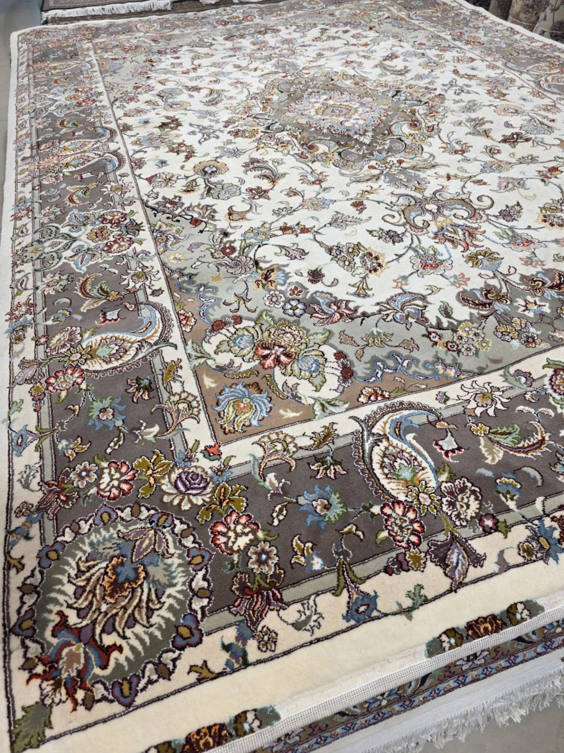 carpet-farshboom-2910470234