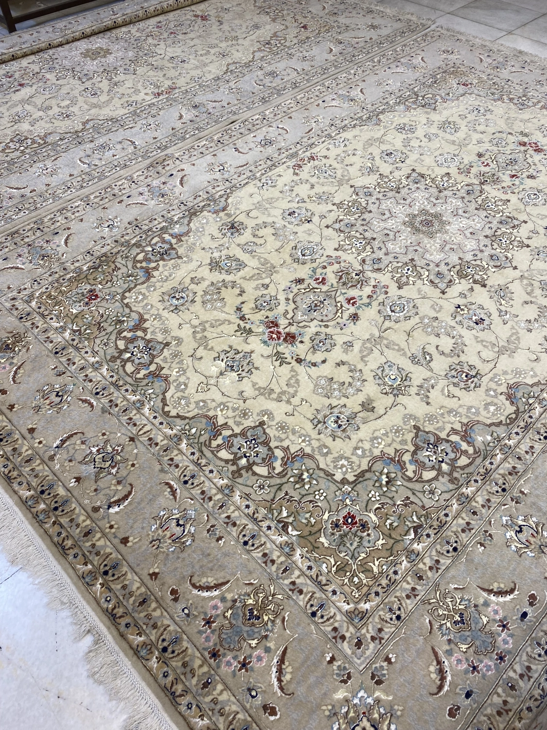 carpet-farshboom-4061411911