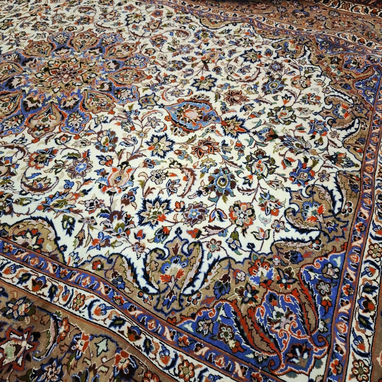 carpet-farshboom-4084029462
