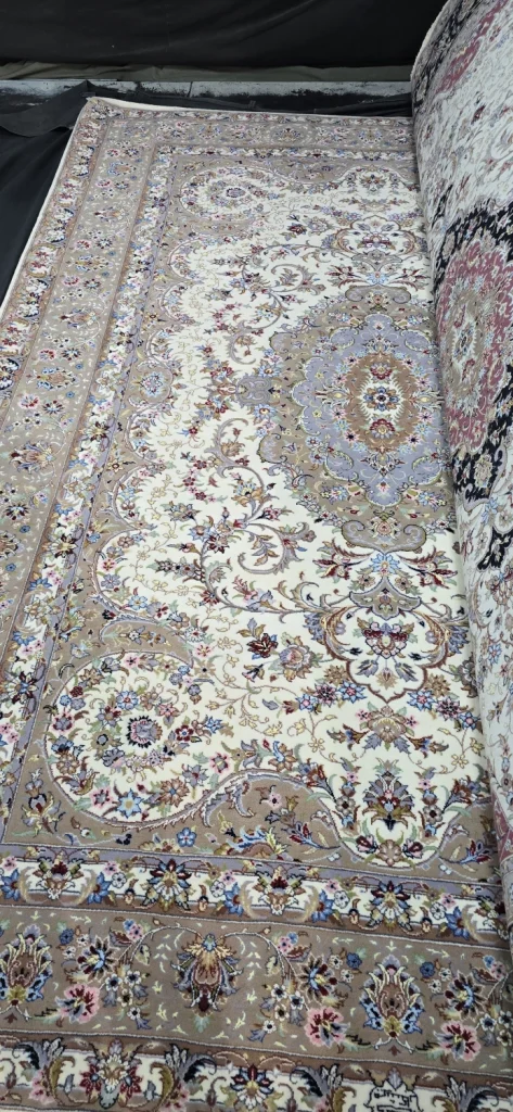 carpet-farshboom-4153859714