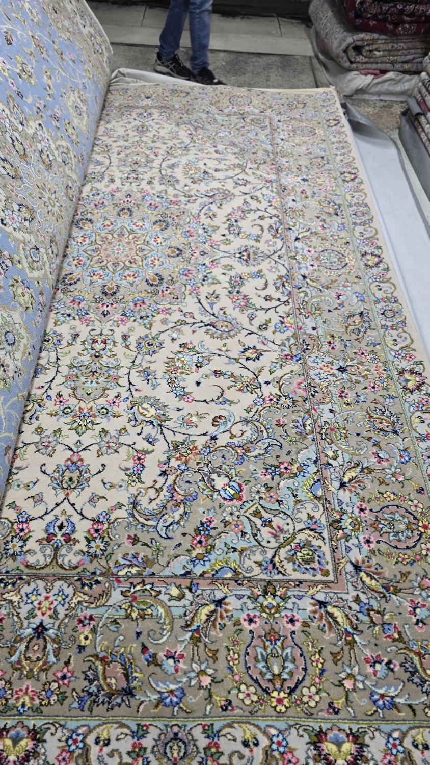 carpet-farshboom-4169215841
