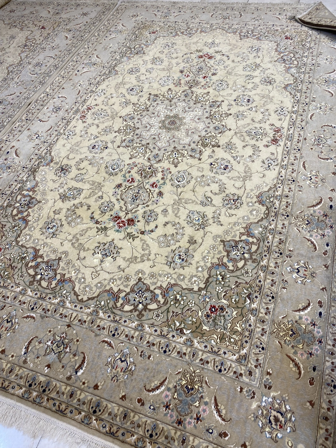 carpet-farshboom-7661872314