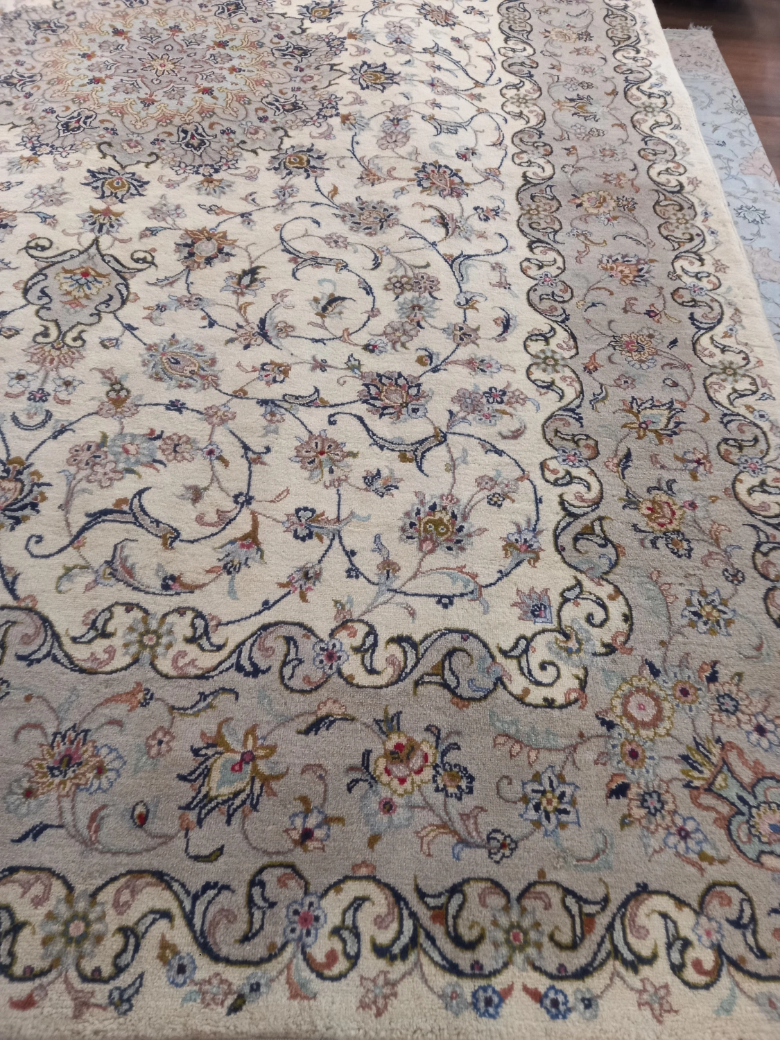 carpet-farshboom-8847446428