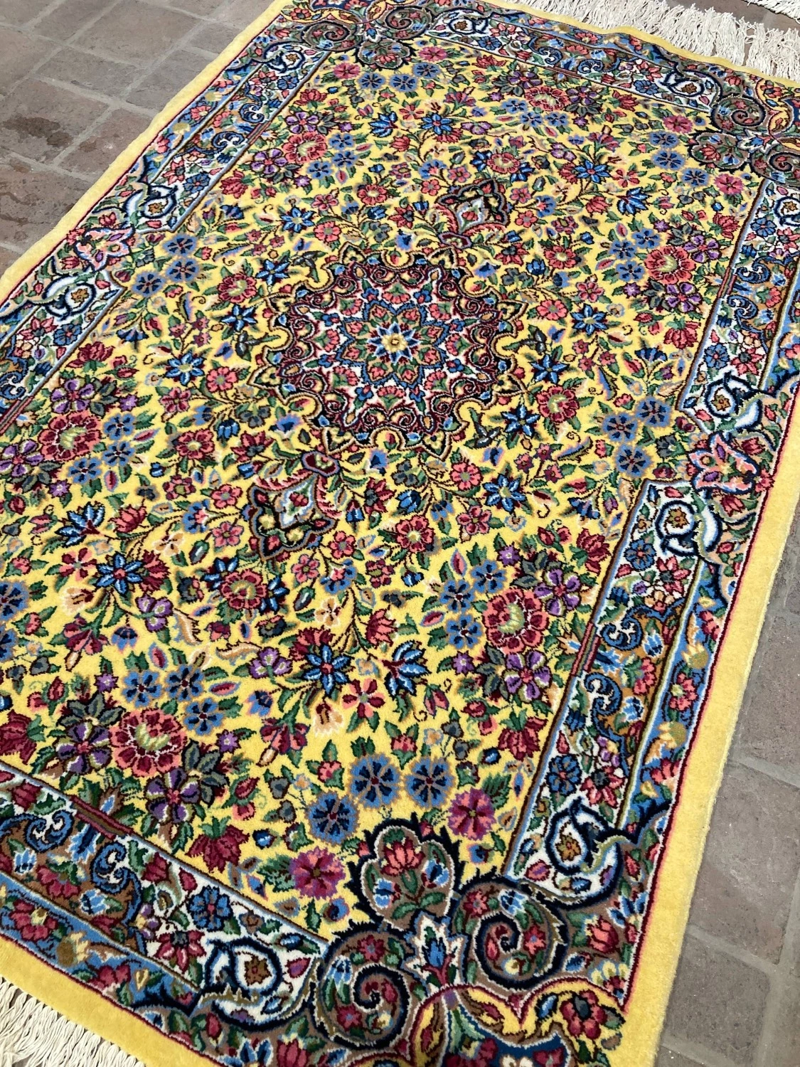 carpet-farshboom-9281403963