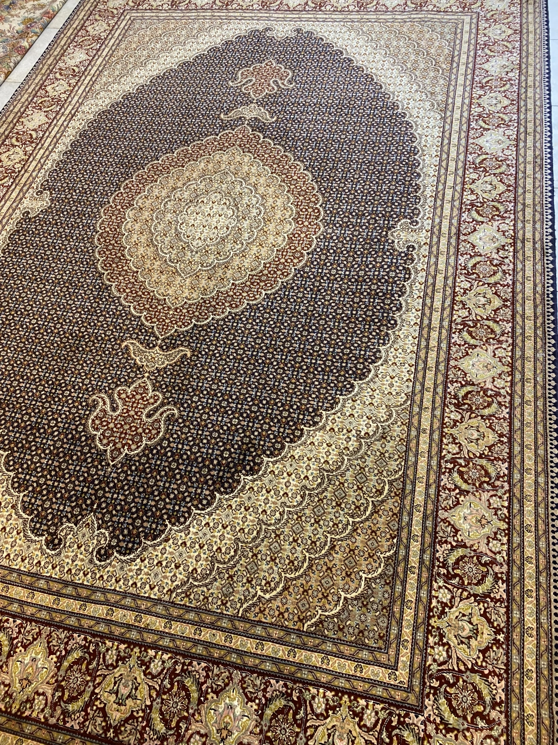 carpet-farshboom-2582418549