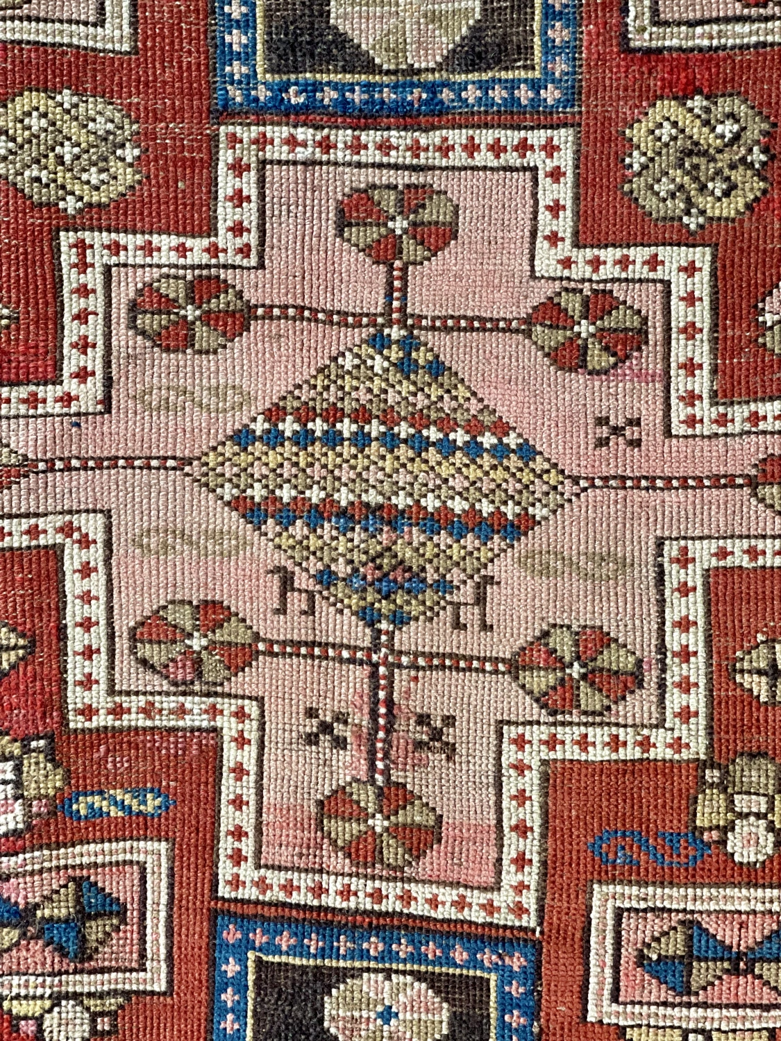 carpet-farshboom-6949276186