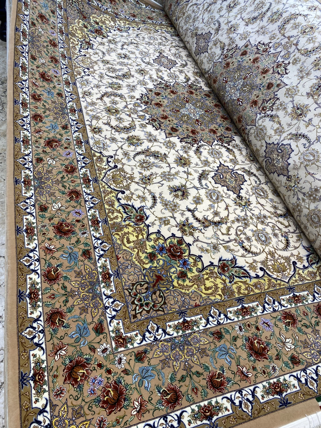 carpet-farshboom-7976366097