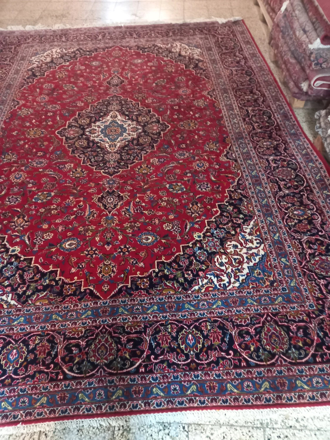 carpet-farshboom-8123457402